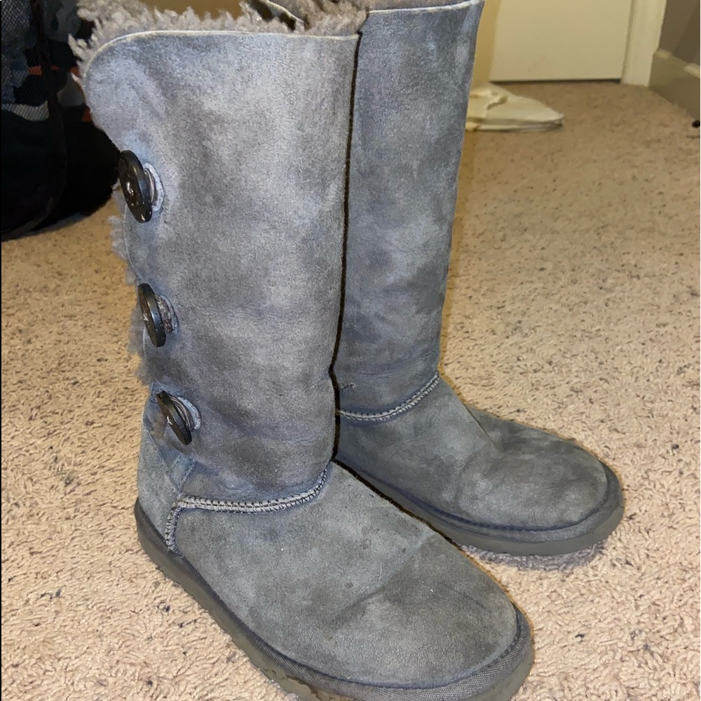 Gray Uggs